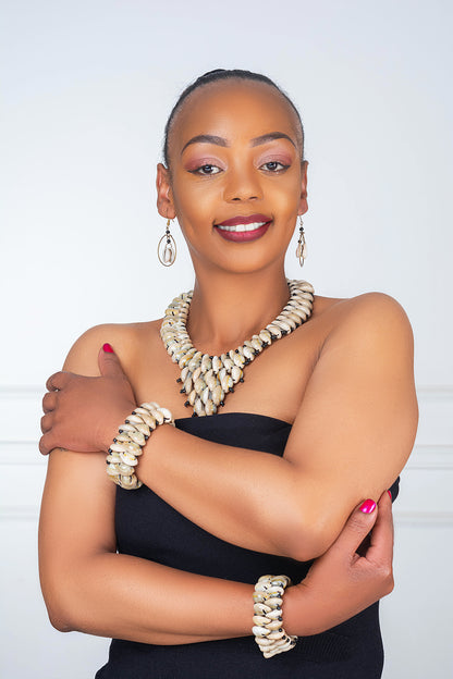 HANDMADE COWRIE SHELL EARRINGS, BRACELET & NECKLACE SET- MADE IN KENYA - Kulcha Kernel